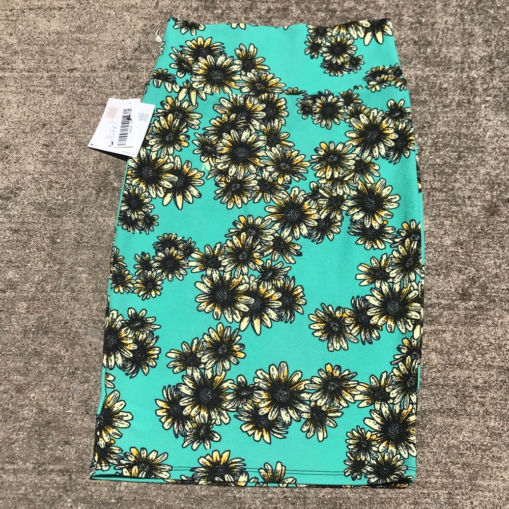 LULAROE | Cassie Style Pencil Skirt
